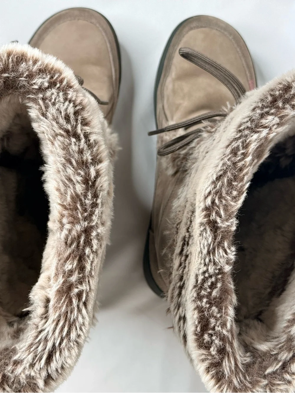 NWOT Ecco Siberia Suede Winter Boots Faux Fur Trim